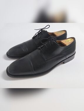 Mezlan Men's Black Leather Cap-Toe Dress Shoes. 11 M. Pre-owned.